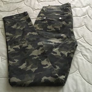 VENUS CAMI CARGO PANTS NEW