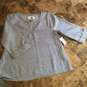 Old navy girl shirt never worn