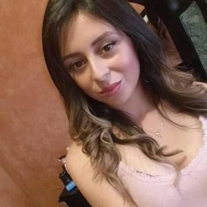 Meet your Posher, Neyda