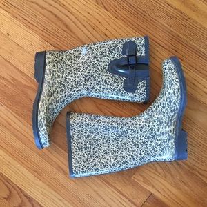 Rain boots blue floral