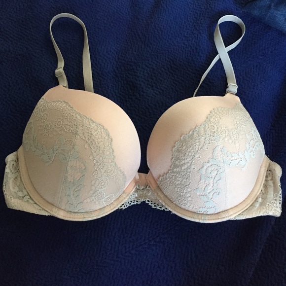DKNY bombshell push up bra 32 C