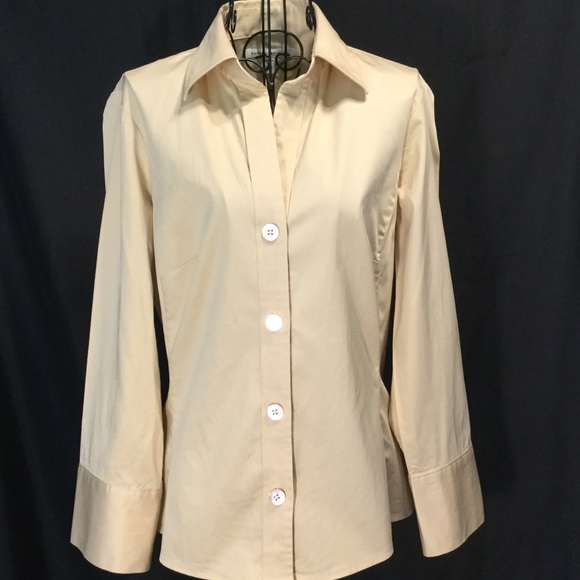 💕Cute Career Banana Republic Blouse💕