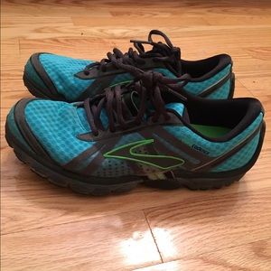 Brooks Cadence running shoes Sz 8
