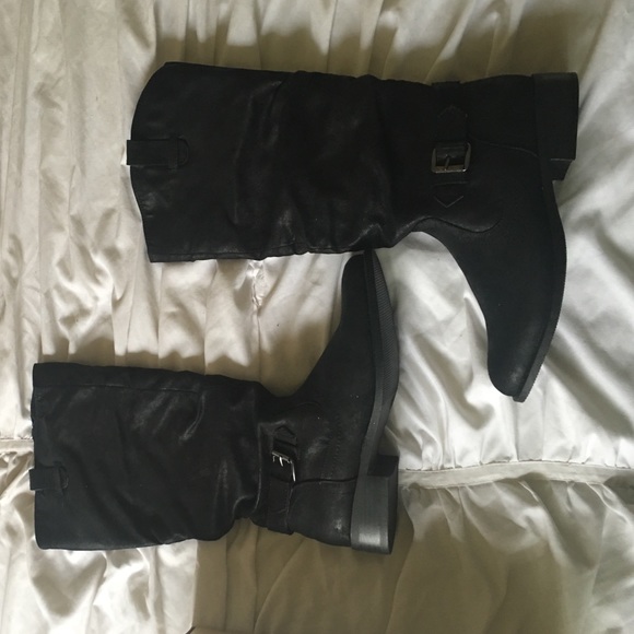 Boots - Picture 2 of 4