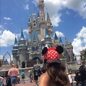 Meet your Posher, Dominique