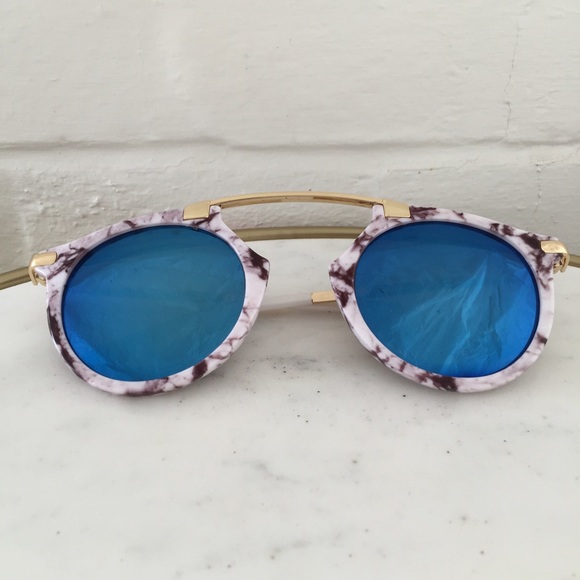 "Sienna" Sunglasses || White Marble & Blue - Picture 2 of 8
