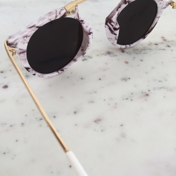 "Sienna" Sunglasses || White Marble & Blue - Picture 3 of 8
