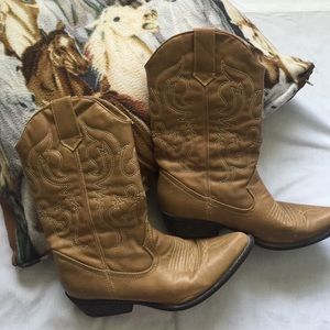 🎉FINAL PRICE🎉 Cowgirl boots
