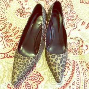 Women's leopard short heel pumps