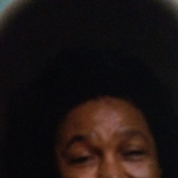 Meet your Posher, Jeannette