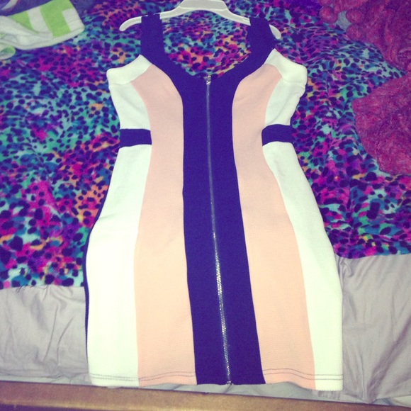 Color block body con dress