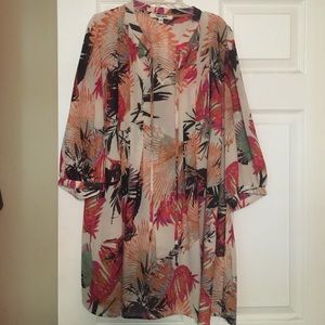 Beautiful Tropical Patterned Flowy Tunic