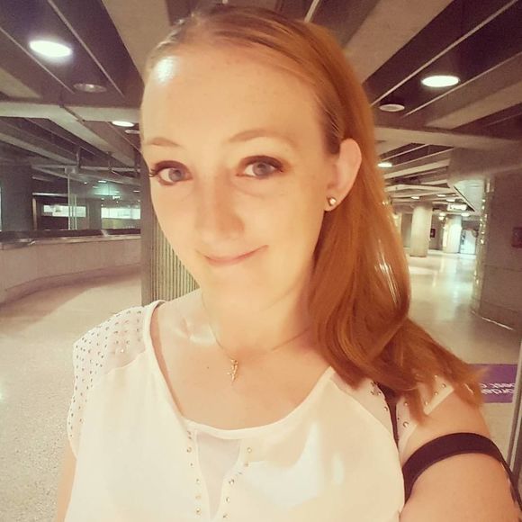 Meet your Posher, Joelle - Picture 1 of 2