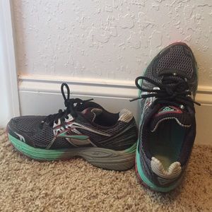 Brooks GYS 12