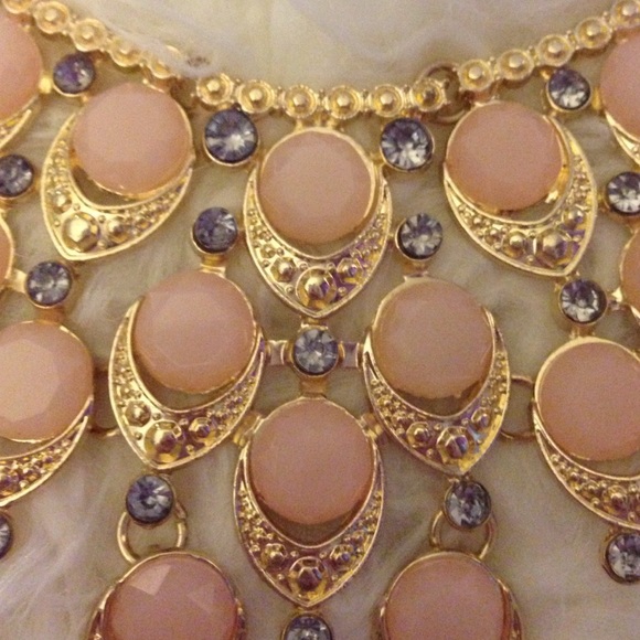 Statement Necklace - Picture 3 of 4