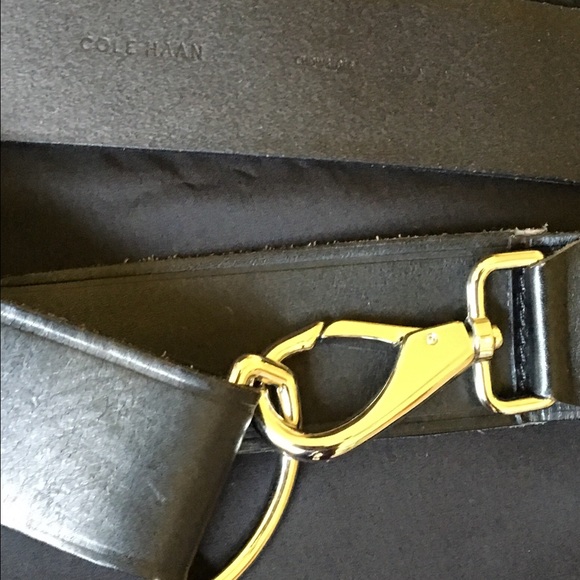 "COLE HAAN" BLK 100%GENUINE LEATHER W/ GLDTN CLASP - Picture 4 of 4