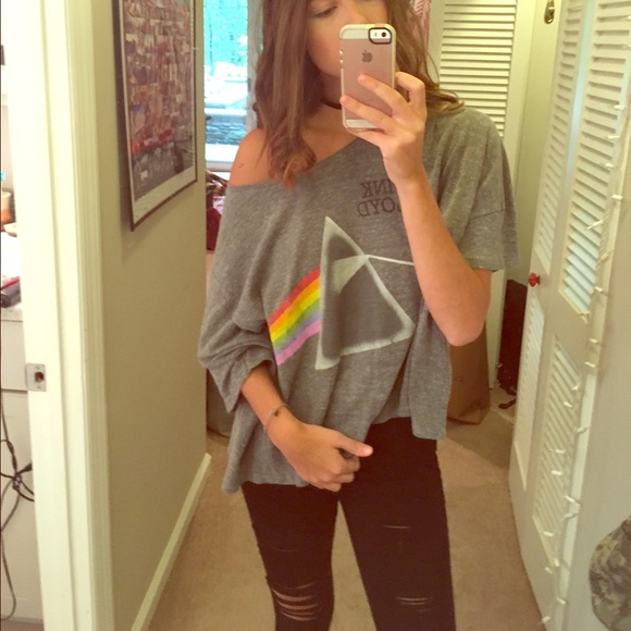 Off the shoulder Pink Floyd graphic tee