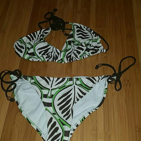 Bathing suit