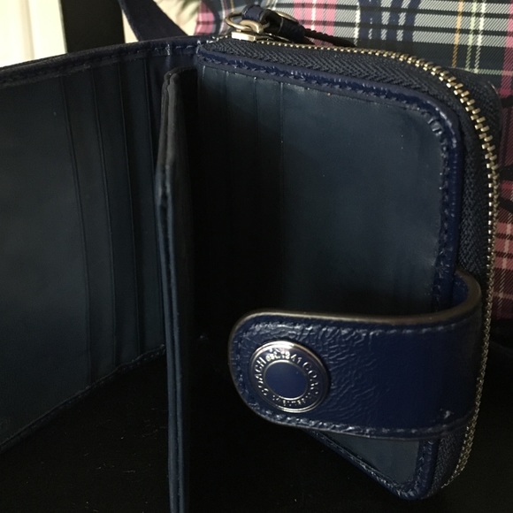 SOLD! 2-Piece Set Like-New Blue Crossbody & Wallet - Picture 4 of 4