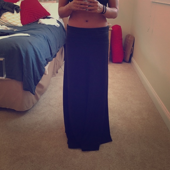 SUPER SOFT Mossimo Fold-over Black Maxi Skirt