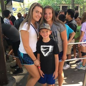 Meet your Posher, Elizabeth