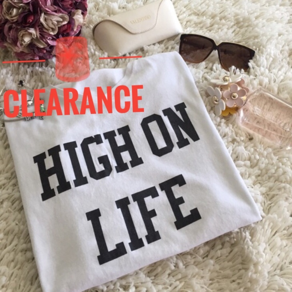 🚨CLEARANCE🛍✨HIGH ON LIFE V-Neck Tee