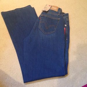 Brand new boot cut curvy Levi's