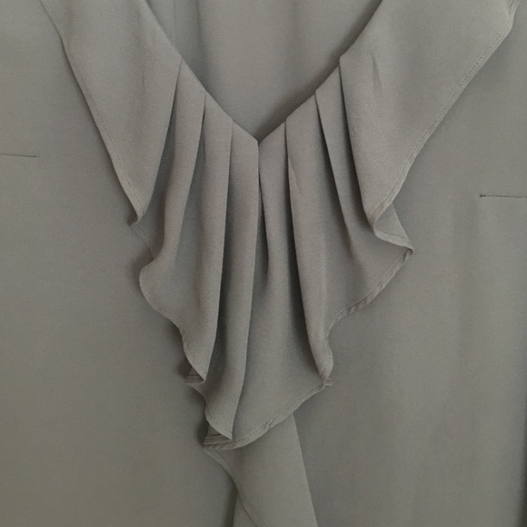 Grey chiffon ruffle collar shirt - Picture 3 of 3