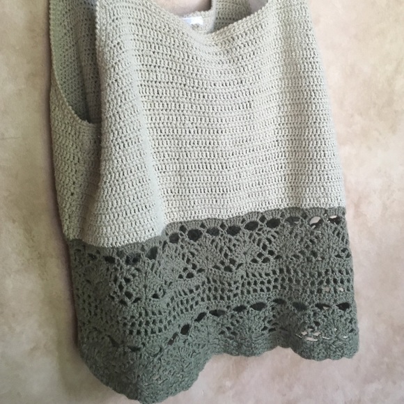 Knitted crop top - Picture 3 of 3