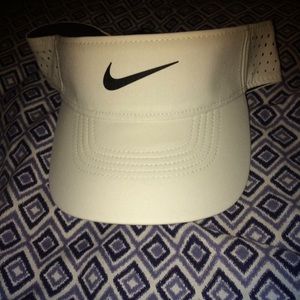 Nike visor