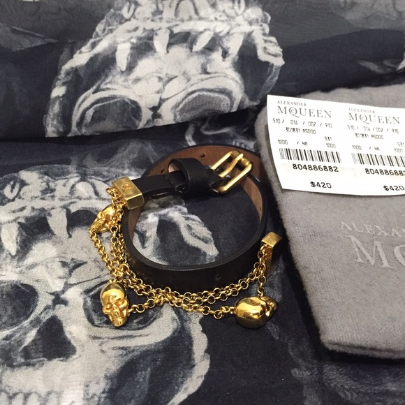 ⬇️💀✨Alexander McQueen✨💀 leather & chain bracelet