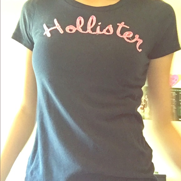 Navy blue tee