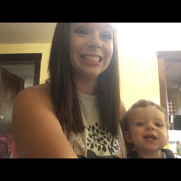 Meet your Posher, Melissa - Picture 4 of 4