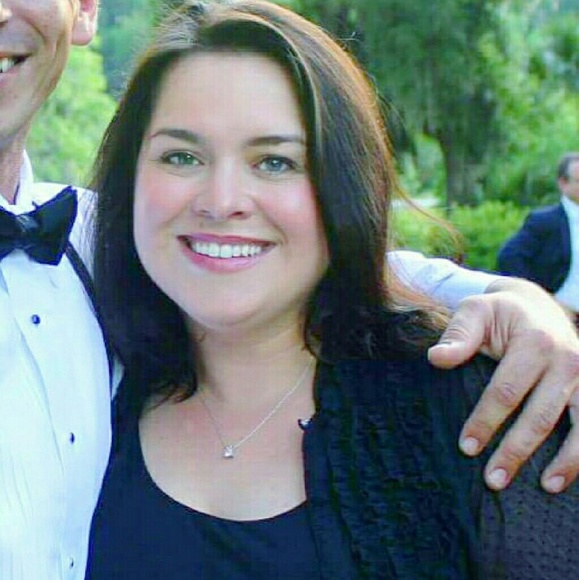 Meet your Posher, Lyndsey - Picture 2 of 2