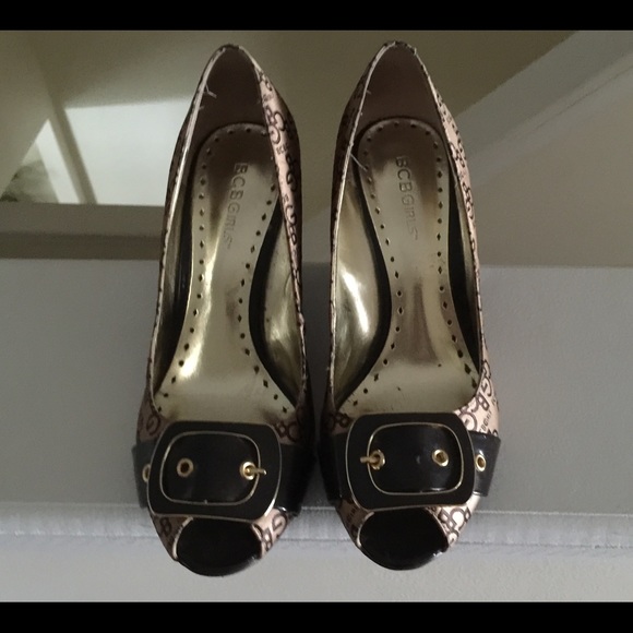 BCBG Wedges