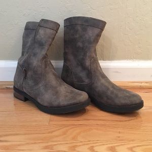 Worn once Gray boots