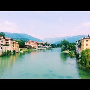 Meet your Posher, Vanessa