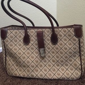 Dooney & Bourke Purse