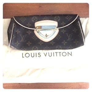 NWOT Louis Vuitton clutch.