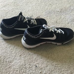 Nike flex black shoes