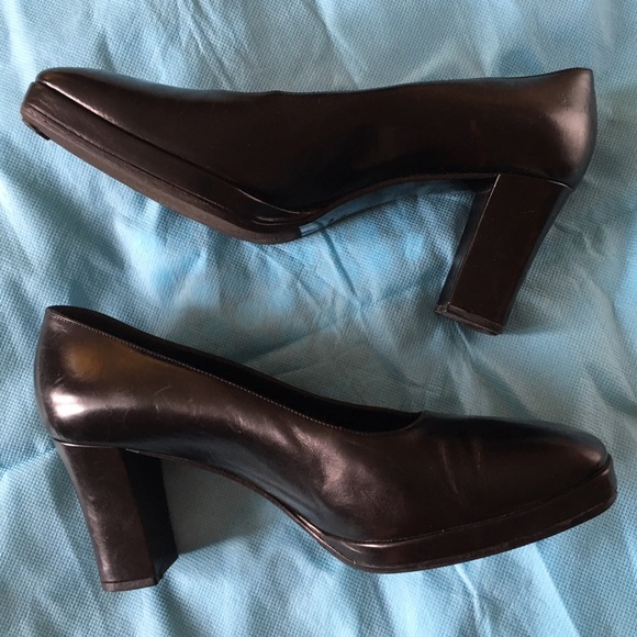 Bruno Magli Low Platform Pumps🌟PRICE CUT🌟 - Picture 2 of 7