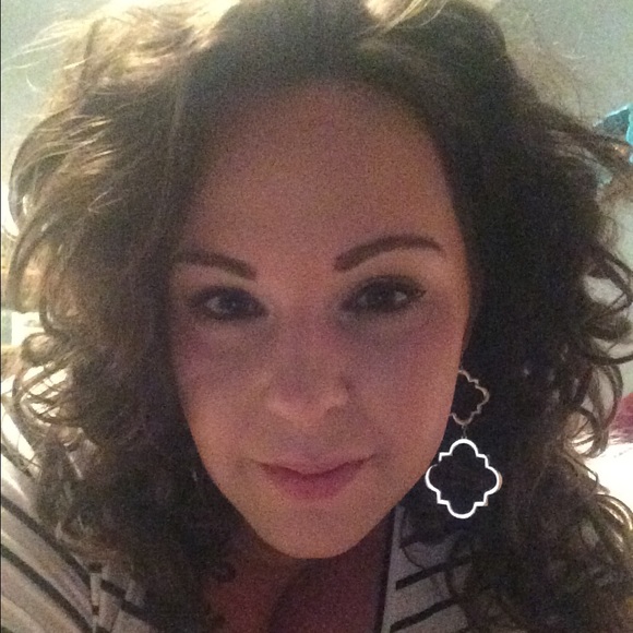 Meet your Posher, Eleni