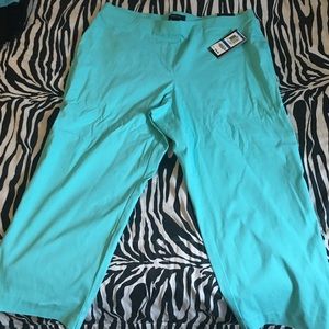 size XL "Tiffany blue" capris