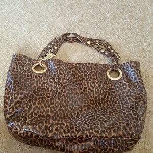 Leporad print shoulder bag