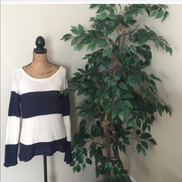 Olive & Oak Sweaters - ✂️Final Price Sale ✂️Olive and OAk knit sweater!