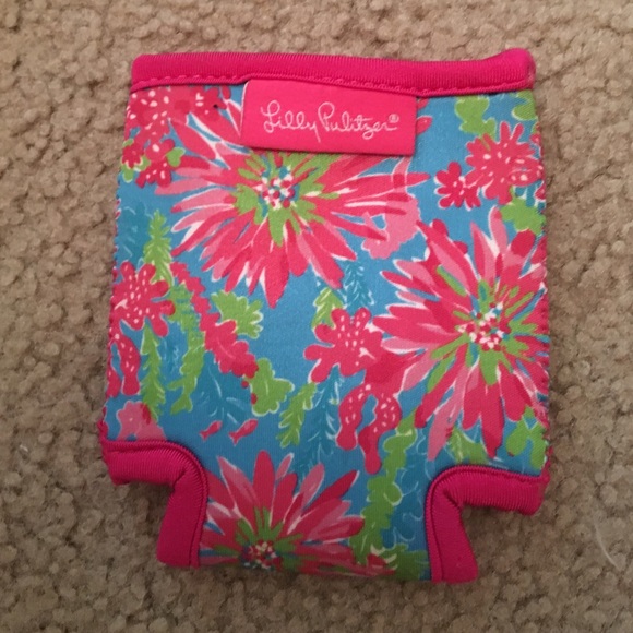 Lilly Pulitzer drink koozie