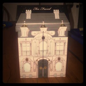 Too Faced La Grande Chateau makeup kit