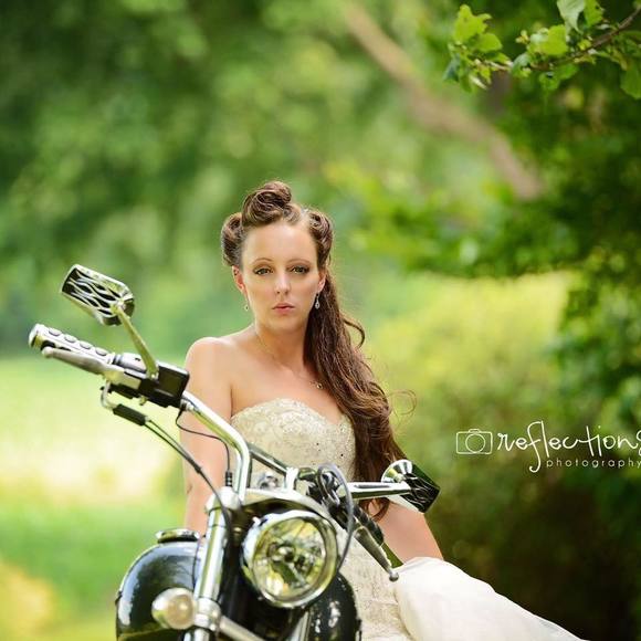 Meet your Posher, Desirae - Picture 1 of 1