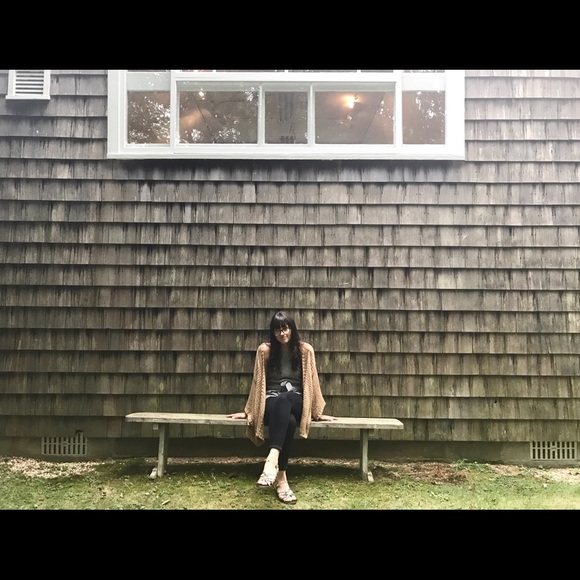 Meet your Posher, Jessica - Picture 3 of 7