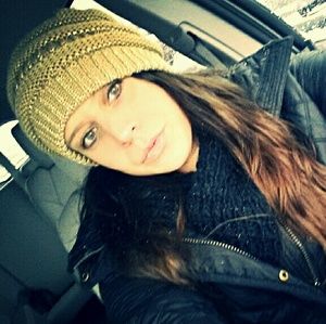 Meet your Posher, Gina